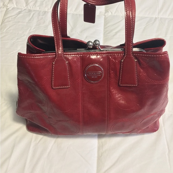 Coach purse colour red - Picture 3 of 3